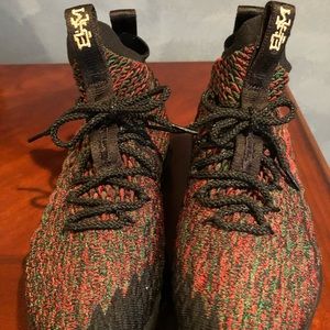 NIKE - Lebron 15 XV BHM